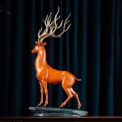 朱炳仁铜《高瞻远瞩》吉祥鹿 融艺术于日常，为空间注入祥瑞与远见